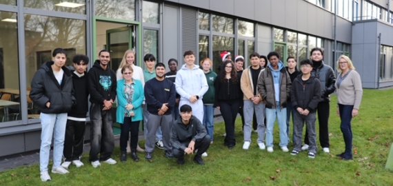Gemeinsam für die Zukunft: Ehrenamtsprojekt an der Beruflichen Schule in Bad Oldesloe zeigt beeindruckende Resonanz Bild zu Gemeinsam für die Zukunft: Ehrenamtsprojekt an der Beruflichen Schule in Bad Oldesloe zeigt beeindruckende Resonanz